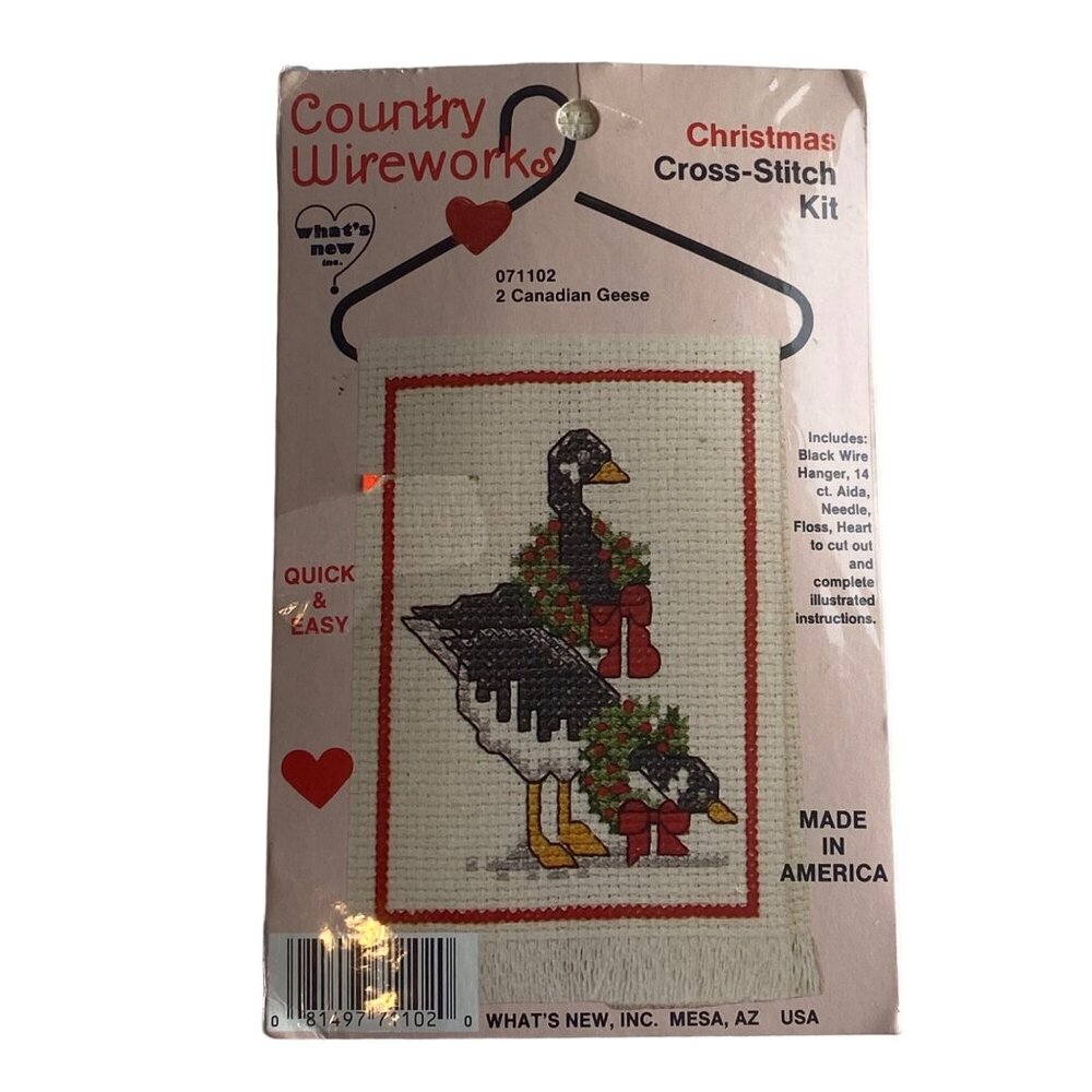 Vtg Country Wireworks Christmas Cross-Stitch Kit of 2 Canadian‎ Geese Hanger USA